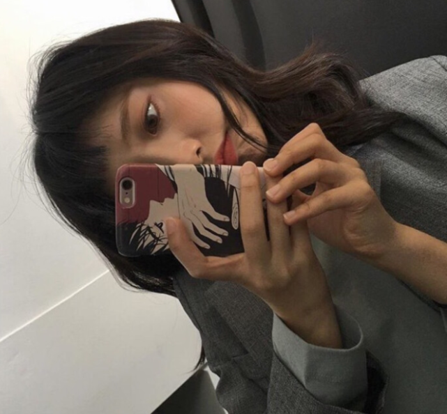 vip·超火·原宿风女生头像:忽冷忽热最折磨人,反反复