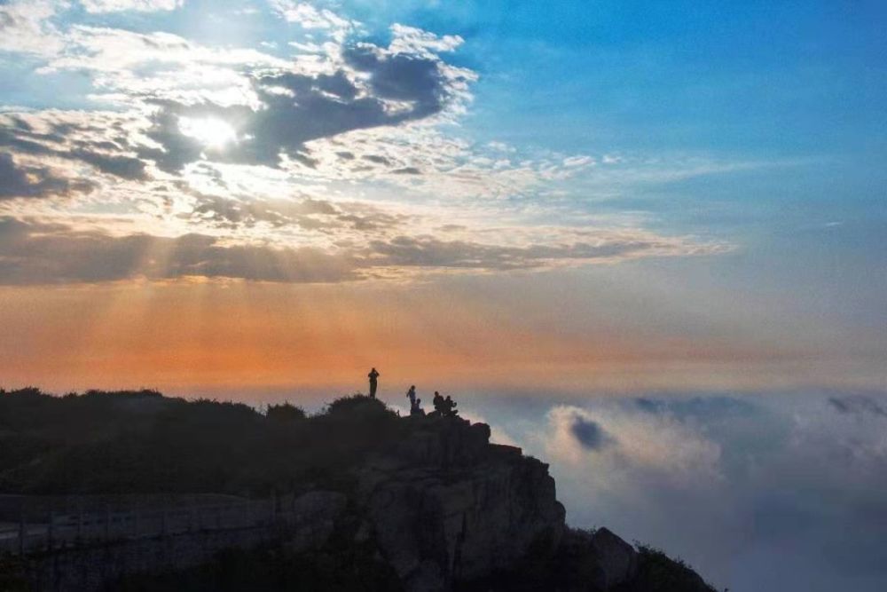 太白顶上的禅寺与修行者:访云台禅寺住持清远法师