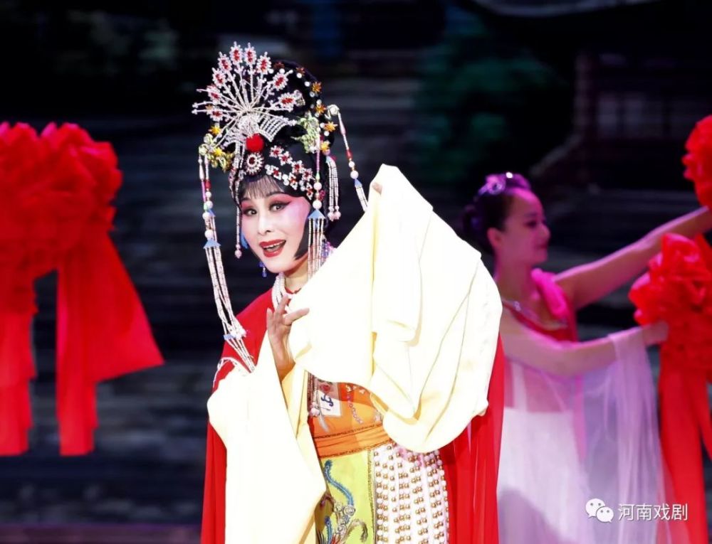 梨园盛世百花开 文化惠民乐万家——平顶山市举办迎新年戏曲专场演唱