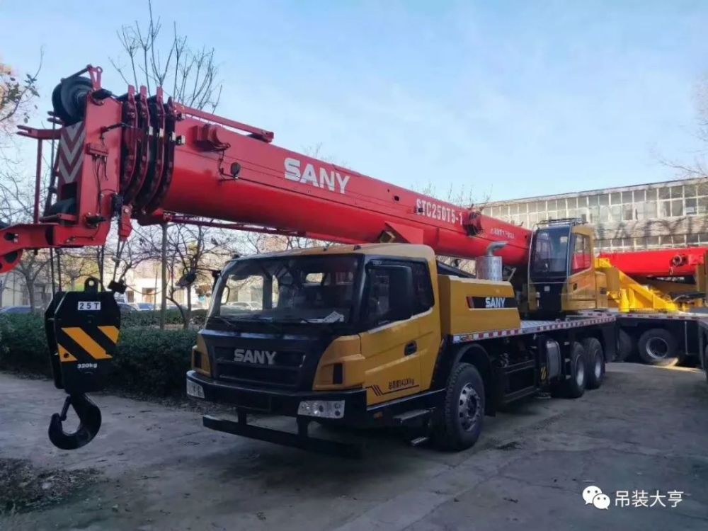 三一250t和徐工xct25l5吊车 相差7万 徐工88三一81 我感觉给其实都差