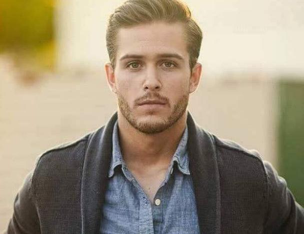 抽烟排名_动漫头像男生抽烟图片