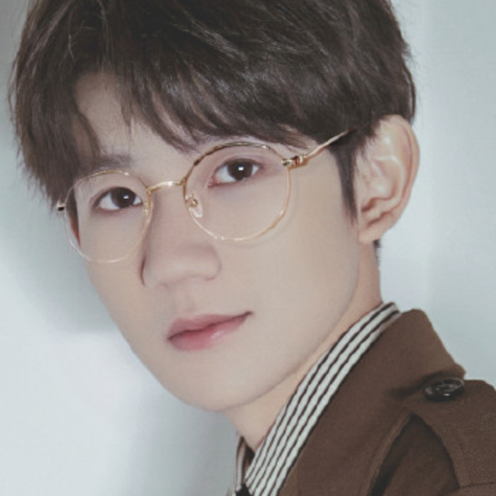 同为tfboys戴眼镜:逃过了王俊凯,躲过了王源,却被易烊
