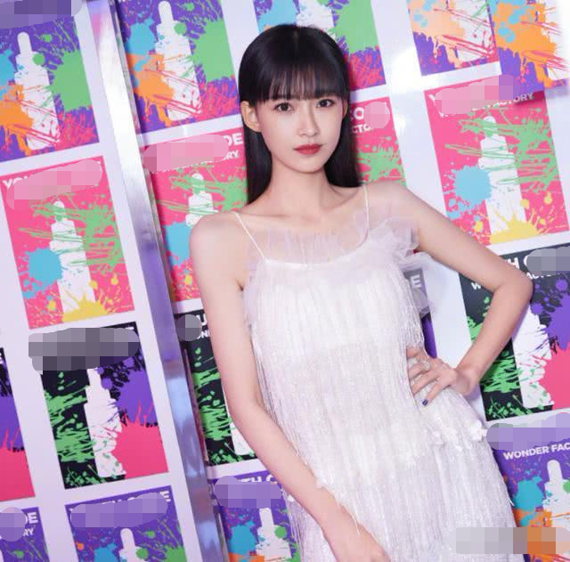 孙怡为了摆脱李沁的影子,剪了甜美齐刘海,结果意外撞脸baby