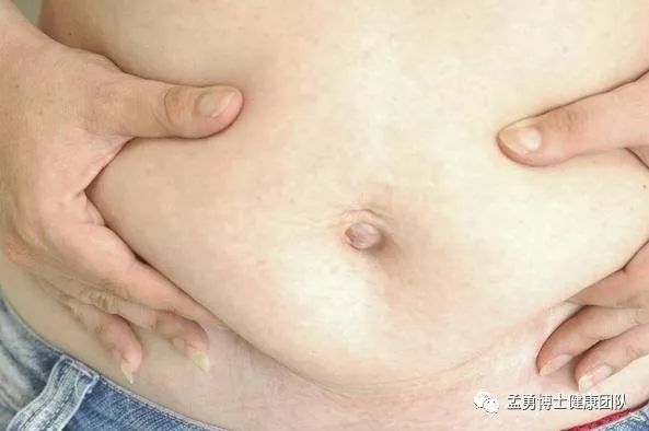 肚子成为肥胖的“重灾区”，其实除了减肥，“这些事”更应该注意