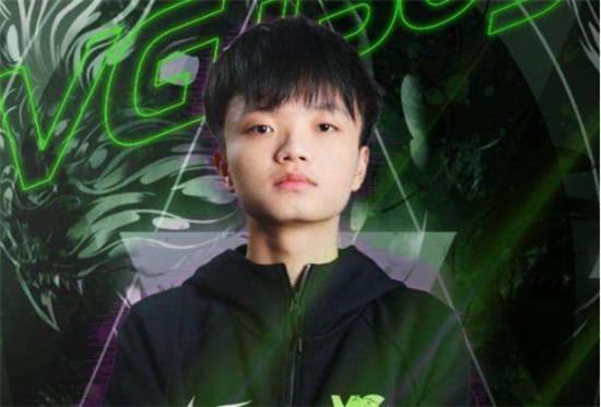 iboy被质疑消极比赛?队友蕉太狼看不过,镜头被捕捉死亡凝视