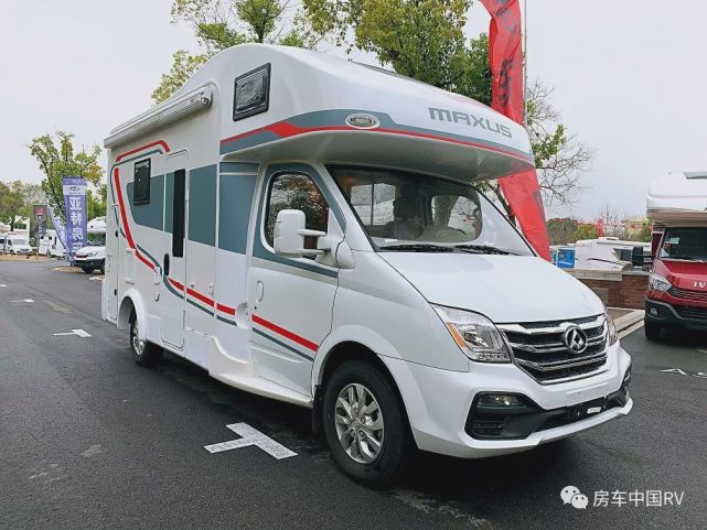 一款价格亲民的c型房车,4座5卧大床房,只要30多万,你不心动嘛?