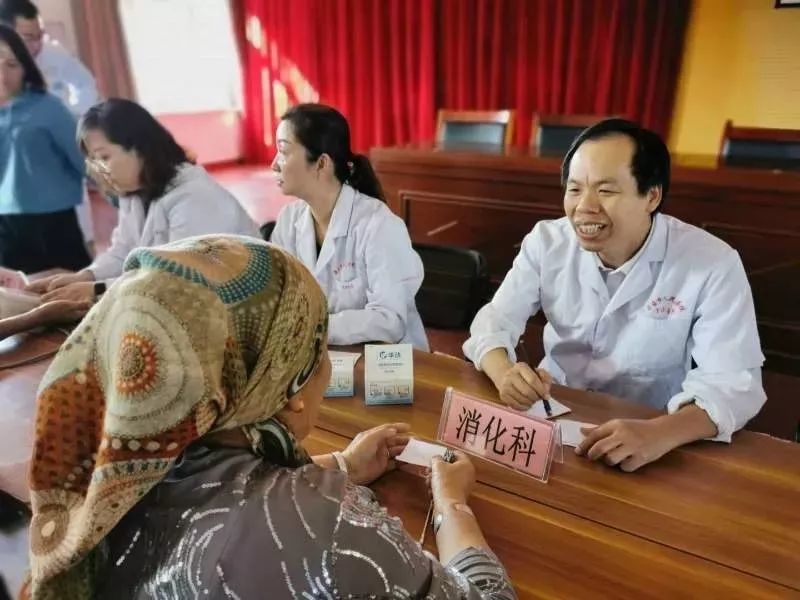 吕文发医者仁心不负使命