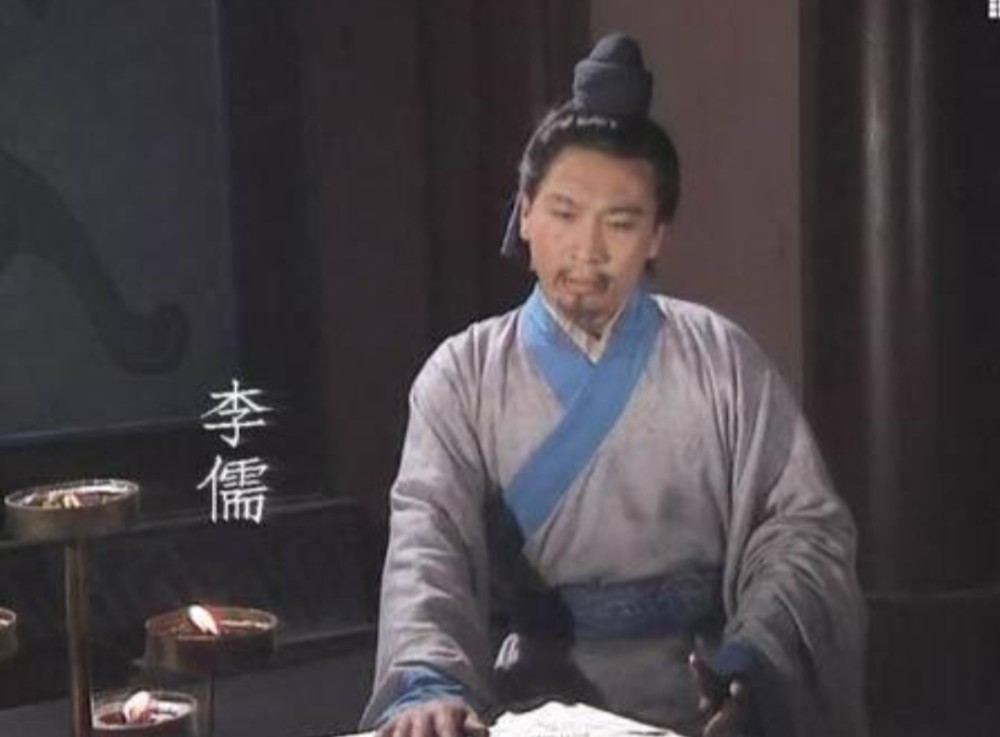 曾参加过央视《三国演义》的拍摄,最早出演的是董卓的谋士李儒