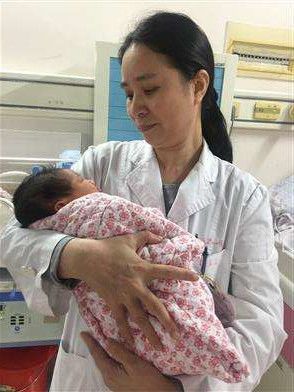厲害了！這個(gè)寶寶一出生 已經(jīng)“16歲”