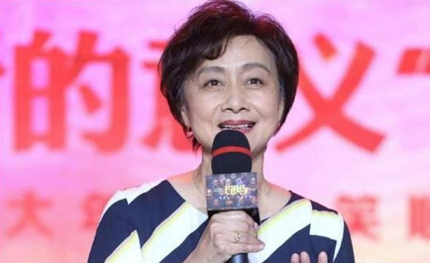 黄梅莹嫁给著名演员金鑫结婚38年恩爱至今儿子是一名导演