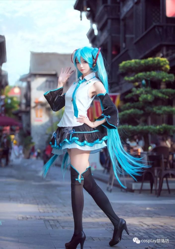 cos:初音未来,公主殿下的身材真是越来越好了.