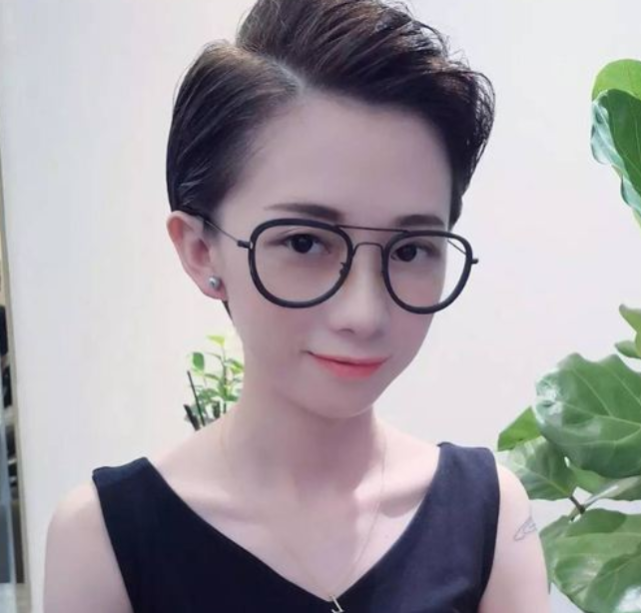 2,中分蘑菇头