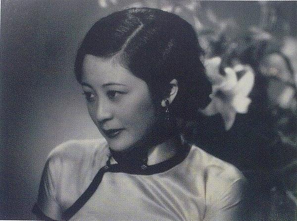 此人是宋美龄一生知己,宋子文无法释怀的初恋情人,却终身未育
