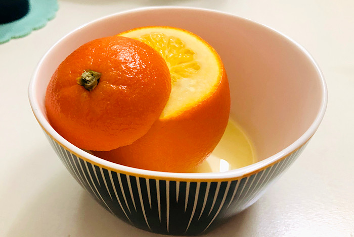 做盐蒸橙子时,别急着上锅蒸,多做这一步,止咳效果更好