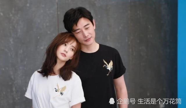 罗晋李一桐穿情侣装甜蜜相拥,不知道即将临产的唐嫣看