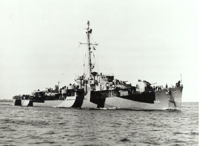 塞缪尔 罗伯茨号这艘承载着前辈荣耀的护航驱逐舰,如今又再次站在历史