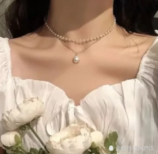 女生肩上若有这"3标记",恭喜丫头,天生的"美人肩"呦