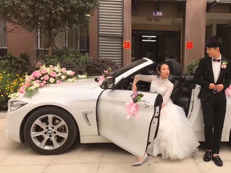 2020年成都婚车装饰图片大全,最新流行婚车装饰风格推荐!