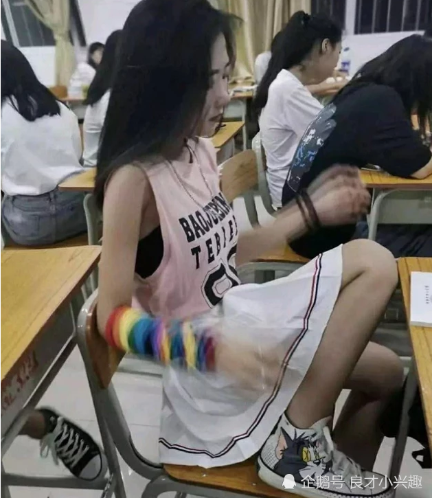 女生"分泌物"过多易湿裤?谨记这3点,完美避免"囧境"!