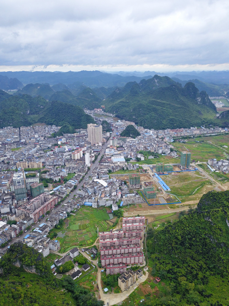 航拍广西特色县城之南宁市马山县 中国黑山羊之乡