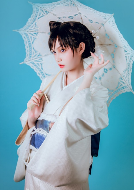 cos《名侦探柯南》毛利兰,身穿和服的美丽姑娘