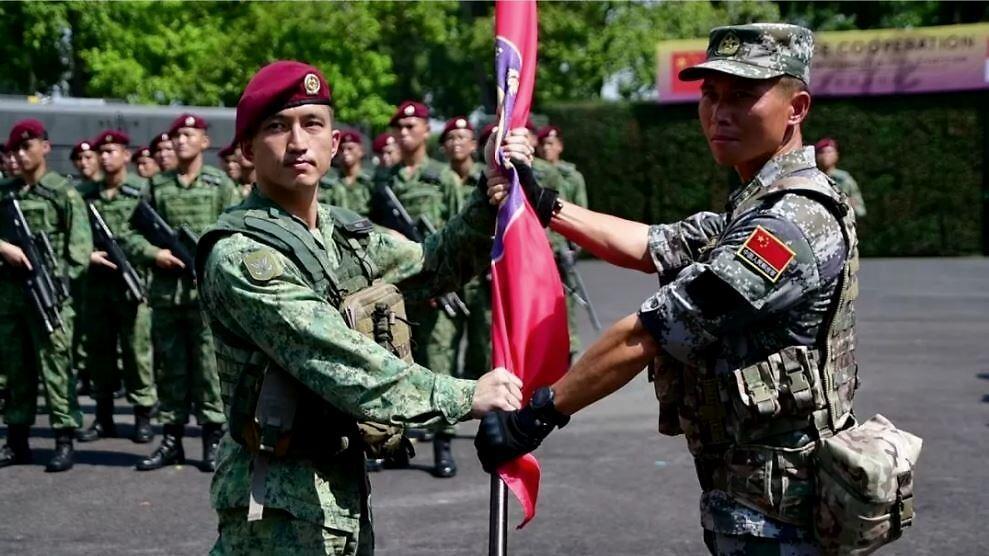 中新"合作-2019"联合反恐训练于7月27日在新加坡陆军第三师营区开训