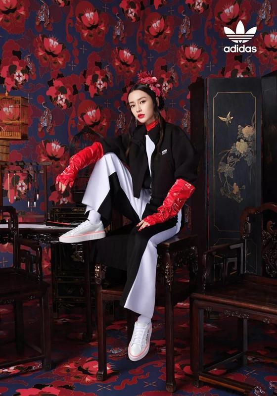 从视频中我们不仅看到了大家非常熟悉的四字弟弟易烊千玺,天仙刘亦菲