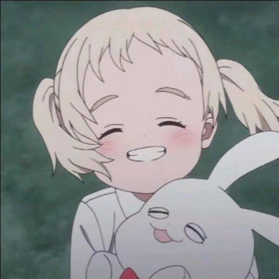 伤感动漫女生头像:最难过的是两个相爱的人因为距离而