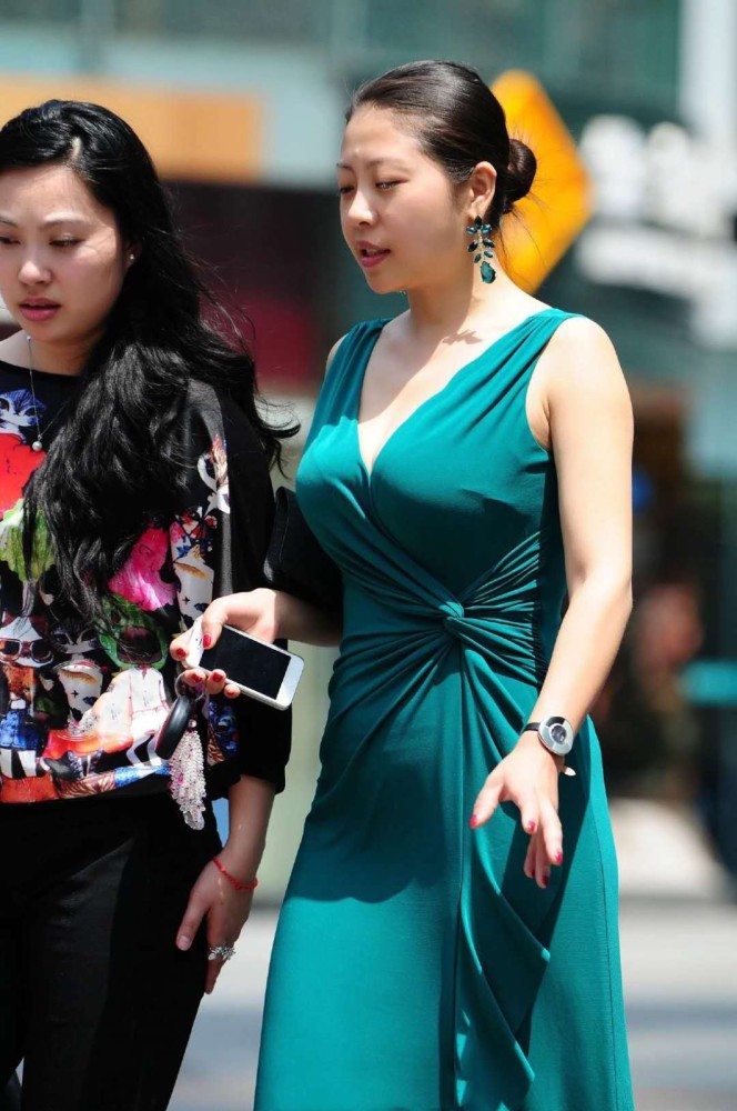 非常优雅显身材的连衣裙,适合30岁 女人穿搭,尽显贵妇