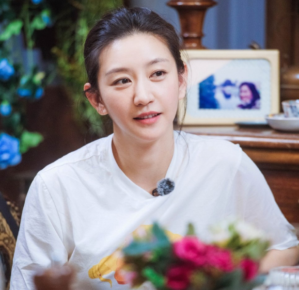 内涵蒋欣后唐一菲本人关闭评论功能情感作家喊话唐一菲去看医生