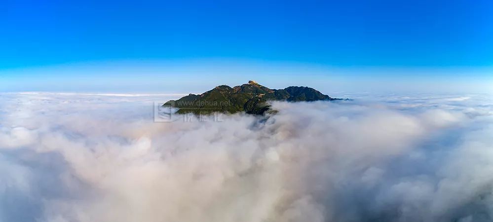 云雾缭绕中的美景之地 仿若水墨山水画中一般的情景 祈福 启程!