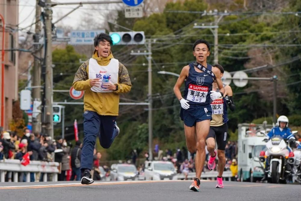 107.5公里配速259,青山学院夺箱根驿传首日冠军