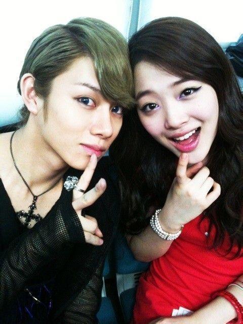 36岁金希澈首次公布恋情,和momo的关系不止