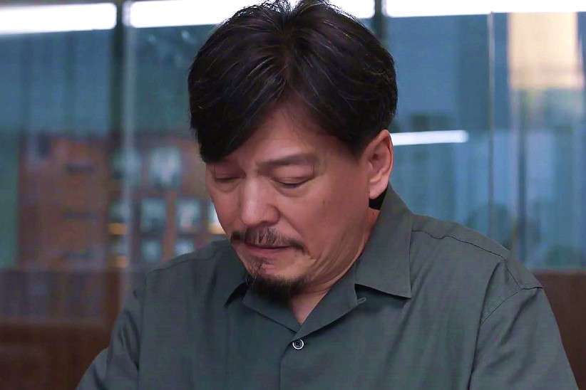 陆家大哥陆离—扮演者罗二羊,曾出演《惊蛰》,《庆余年》