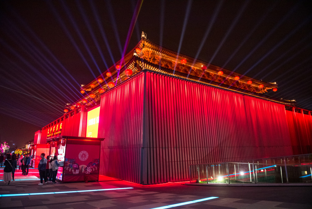 一个景区火了一座城,西安大唐不夜城,再造1300年前盛唐景象