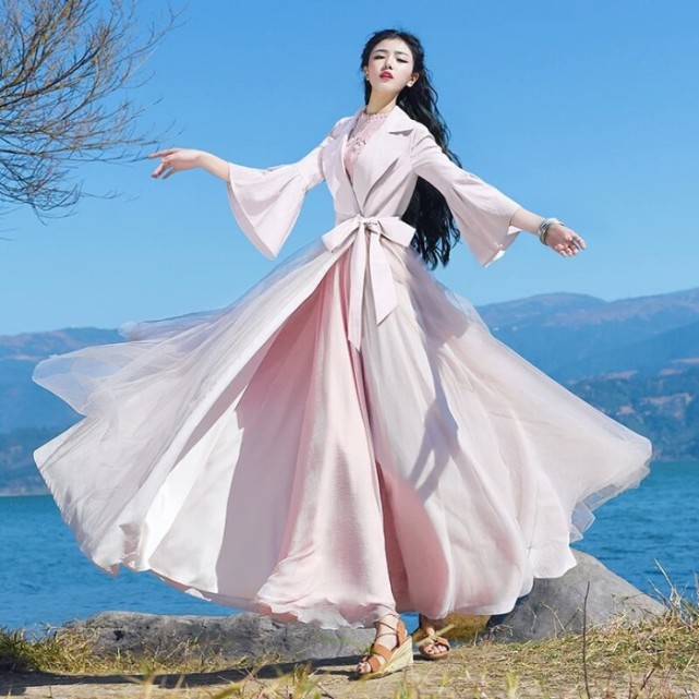 凭直觉,选出最美的仙女裙,测出你将来会栽在哪类男生