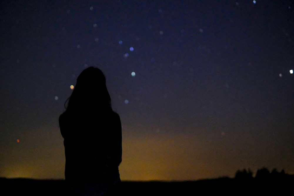 夜晚,那一片多情的星空