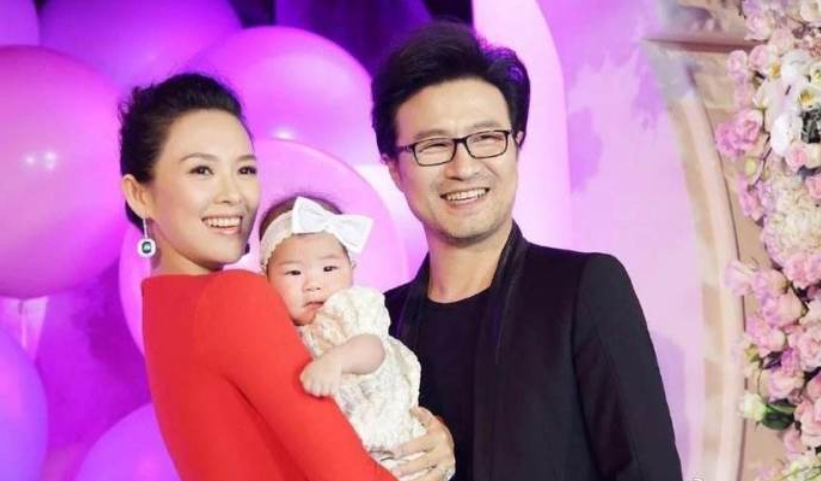 章子怡二胎生子后,知名导演发声:汪峰的老婆一个比一个厉害