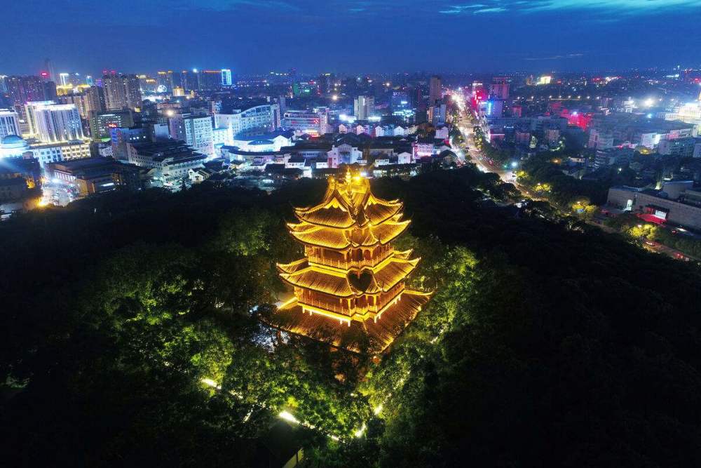 海宁总人口_海宁皮革城(3)