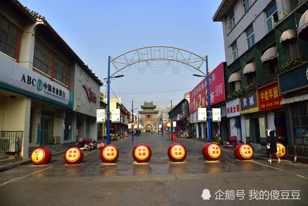 河南安阳北大街 市中心最繁华的地段 重建的钟楼藏在这里