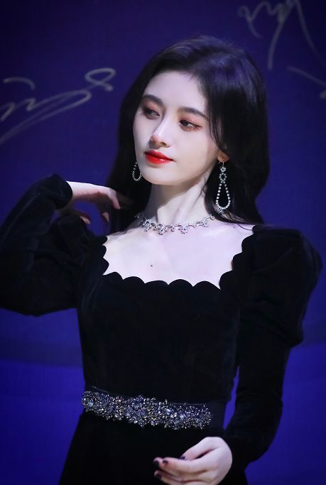 千年美少女鞠婧祎无惧高清镜头,"美商"爆表的她颜值又