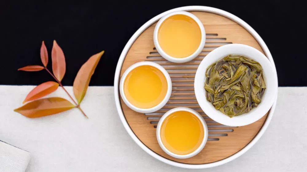 一杯清茶在手,烦恼尽可烟消云散