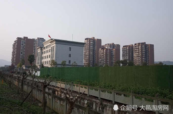大邑县邑邛故道14.67亩商业用地由两家公司联合以底价