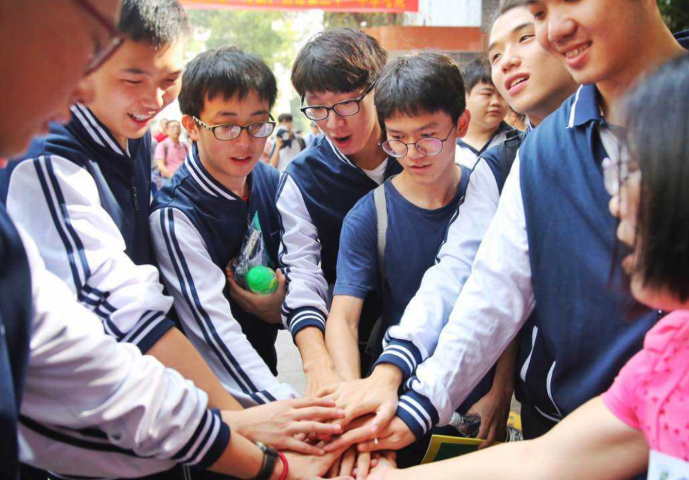 为啥山东gdp调整后降了那么多_山东舰(3)