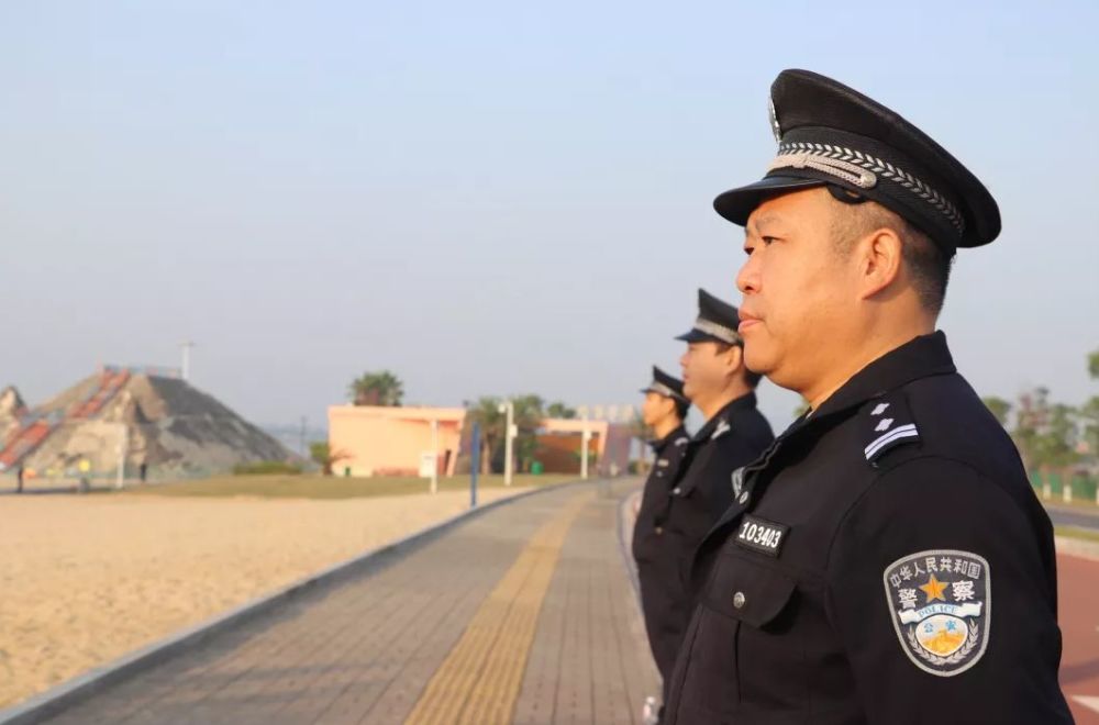 澧县快警抓获一名涉嫌协助组织卖淫罪的网上逃犯11月15日上午,澧县