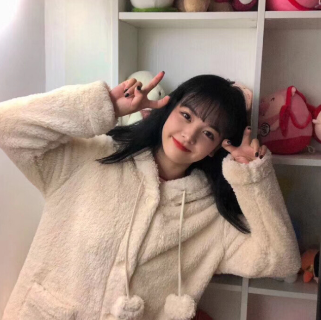 可怜头像 真人,40岁女人有气质头像 vip·超火·原宿风女生头像:你给的那份少得可怜的喜欢,我不想再要了