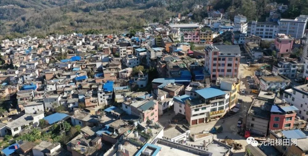 牛角寨镇隶属于元阳县,位于元阳县西部,地处哀牢山南段西观音山南麓