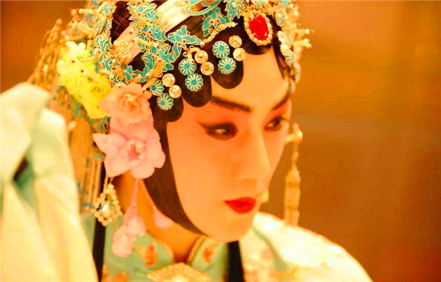 京剧名旦梅兰芳67岁病逝一个儿子继承父业两儿一女事业有成