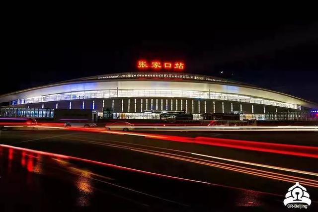 乘坐中国第一条智能化高铁路线,感受这座北方重镇的塞外风情