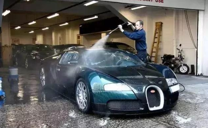 收费5万一次的"洗车之王",专洗顶级豪车,车主还十分乐意